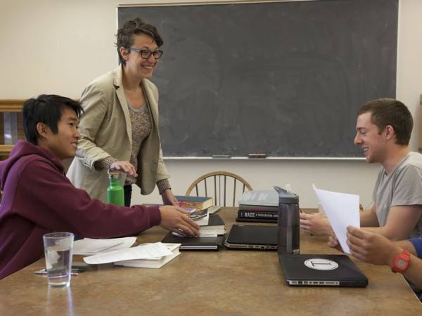 12208000_955882234477781_1552310381_n